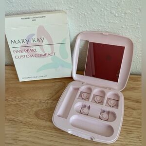 Mary Kay pink Pearl Custom Compact 6882 New In Box  (large compact)